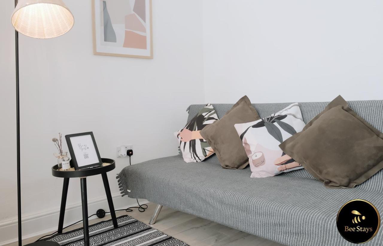 Bee Stays - Pickmere House Warrington Bagian luar foto