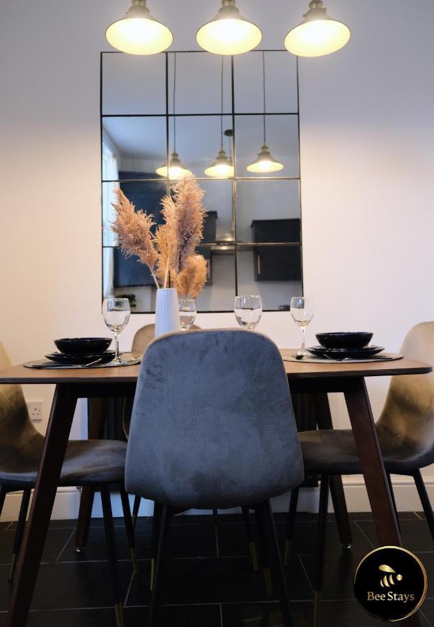 Bee Stays - Pickmere House Warrington Bagian luar foto