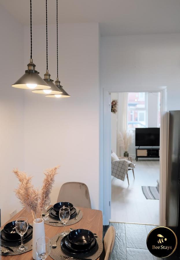 Bee Stays - Pickmere House Warrington Bagian luar foto