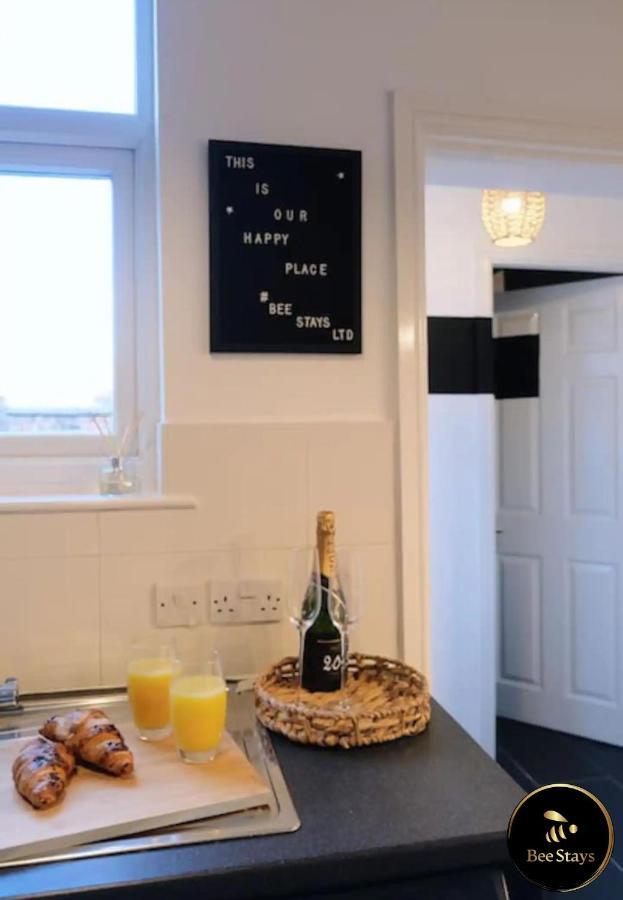 Bee Stays - Pickmere House Warrington Bagian luar foto