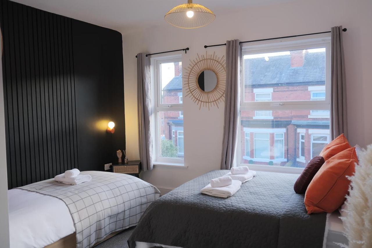 Bee Stays - Pickmere House Warrington Bagian luar foto