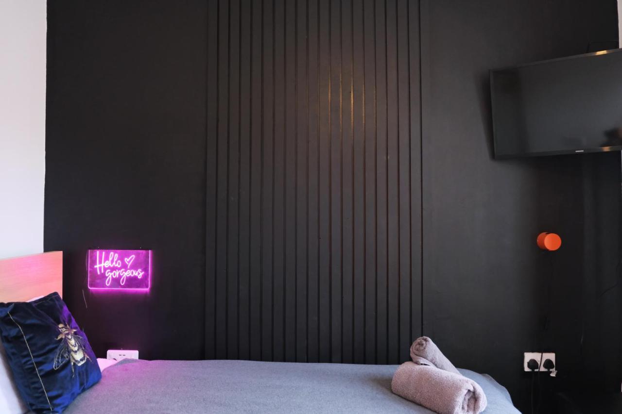 Bee Stays - Pickmere House Warrington Bagian luar foto